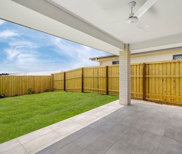 Family home with 2 living areas and ducted air- conditioning - Photo 6