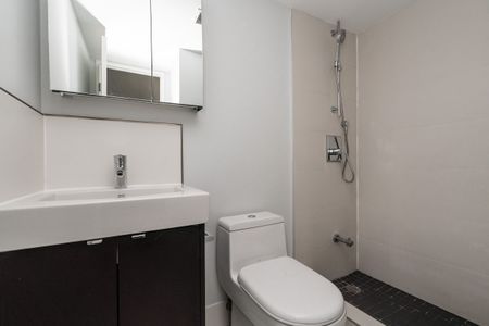 798 Richmond Street West - Photo 3