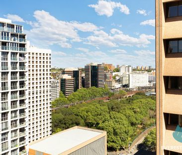 Just renovated stylish 2-bedroom, 2-bathroom apartment & parking near World Square - Photo 6