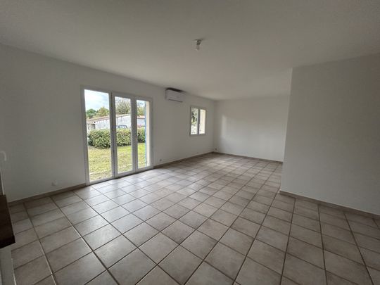 VILLEVIEILLE // Villa mitoyenne T3 + bureau de plain pied de 80,46m² avec jardin - Photo 1