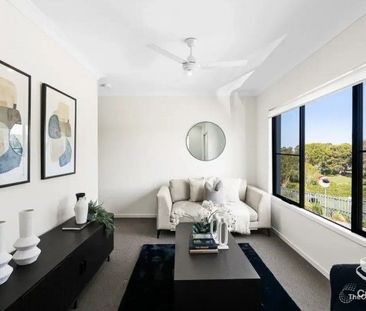 MODERN BETHANIA LIVING - Photo 2