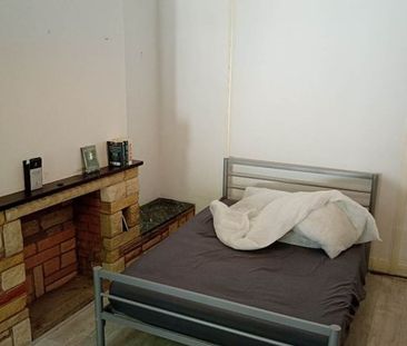 Room in a Shared House, Northumberland Grove, N17 - Photo 1
