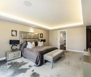 6 bedroom detached house to rent - Photo 5