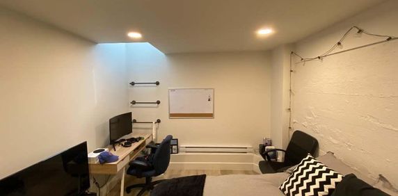 2299$, 3 ch., disponible déc., électros inclus / 3 br, available Dec, with appliances - Photo 2