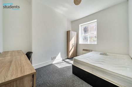 3 bedroom terraced maisonette to rent - Photo 5