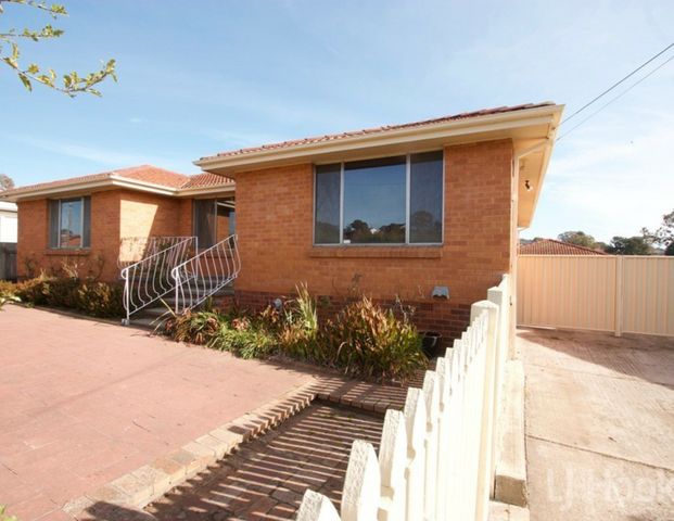 Spacious 4 Bedroom Family Home. - Photo 1