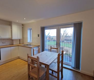 Flat 3, 30 Platt Lane, Manchester, M14 - Photo 2