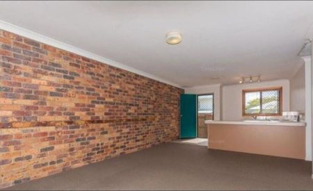 Lowset Neat & Tidy Brick Unit - Photo 4