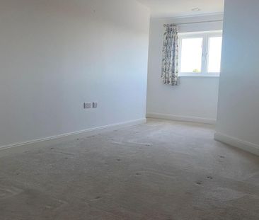 2 bedroom retirement property to rent - Photo 2