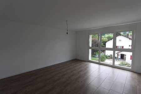 Moderne und helle 4,5-Zimmerwohnung mit eigenem Waschturm, Waschraum und Balkon in Reinach - Photo 3