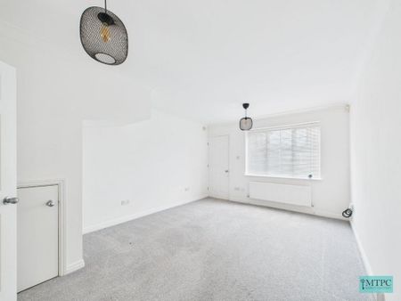 2 bedroom semi-detached house to rent - Photo 2