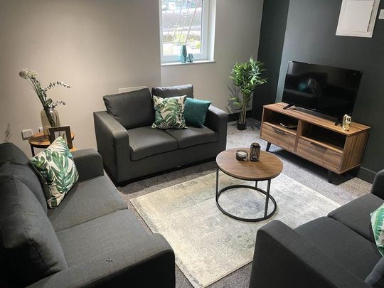 1 bedroom in a house share to rent - Photo 1