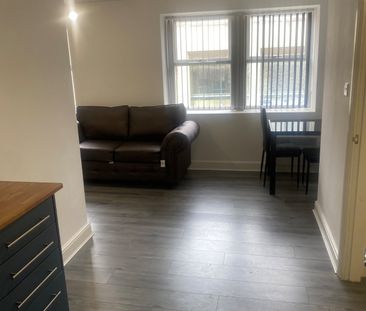 9-15 Cloth Hall Street, Huddersfield, ... - Photo 2