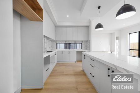 An elegant residence perfect for comfortable living! - Photo 5