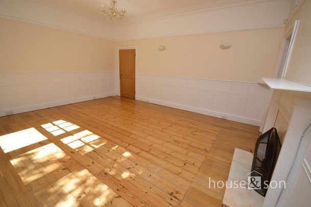 3 bedroom flat to rent - Photo 1