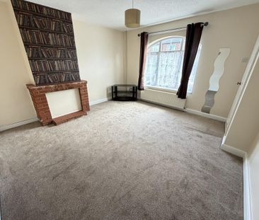 3 bedroom end of terrace house to rent - Photo 1