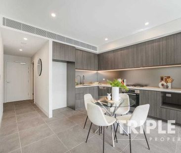 Nearly brand new one-bedroom & Double car park space & Biggest layo... - Photo 5