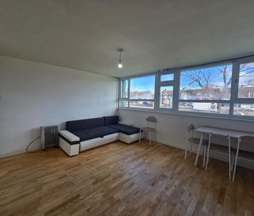 Great Cambridge Road, Enfield EN1, London - Photo 4