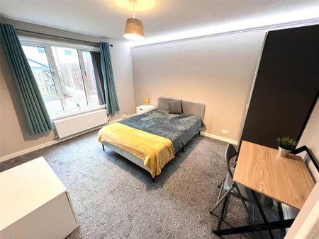 1 bedroom in a house share to rent - Photo 5