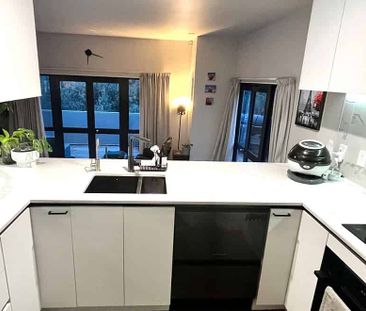 Modern 3-Bedroom Townhouse - quiet living - Photo 5