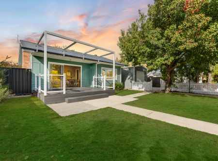 393 Nowland Avenue - Photo 2