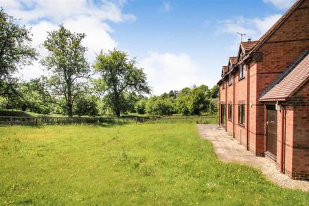 3 bedroom detached house to rent - Photo 5