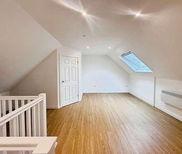 Flats, Emlyn Walk, Newport, NP20 - Photo 5