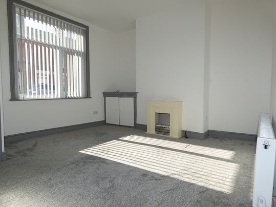 Moon Avenue - Photo 1