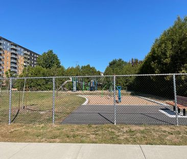 3499 Av. Jacques Bureau, Laval (Chomedey), QC H7P - Photo 3