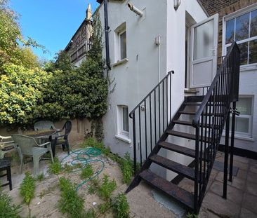 1 Bed Flat, Flaxman Road, SE5 - Photo 1
