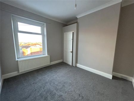 3 bedroom terraced house to rent - Photo 4