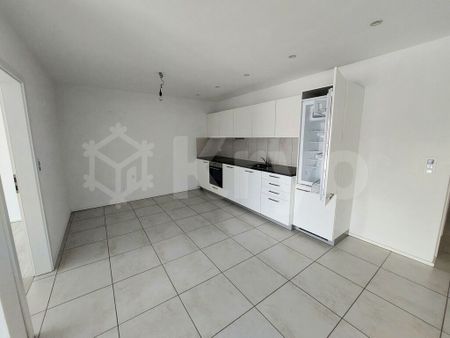 Alle, bright and modern 2.5 pcs for rent - Photo 5
