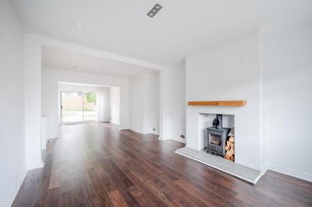 23 Summerhill Avenue, Belfast, BT5 7HD - Photo 2