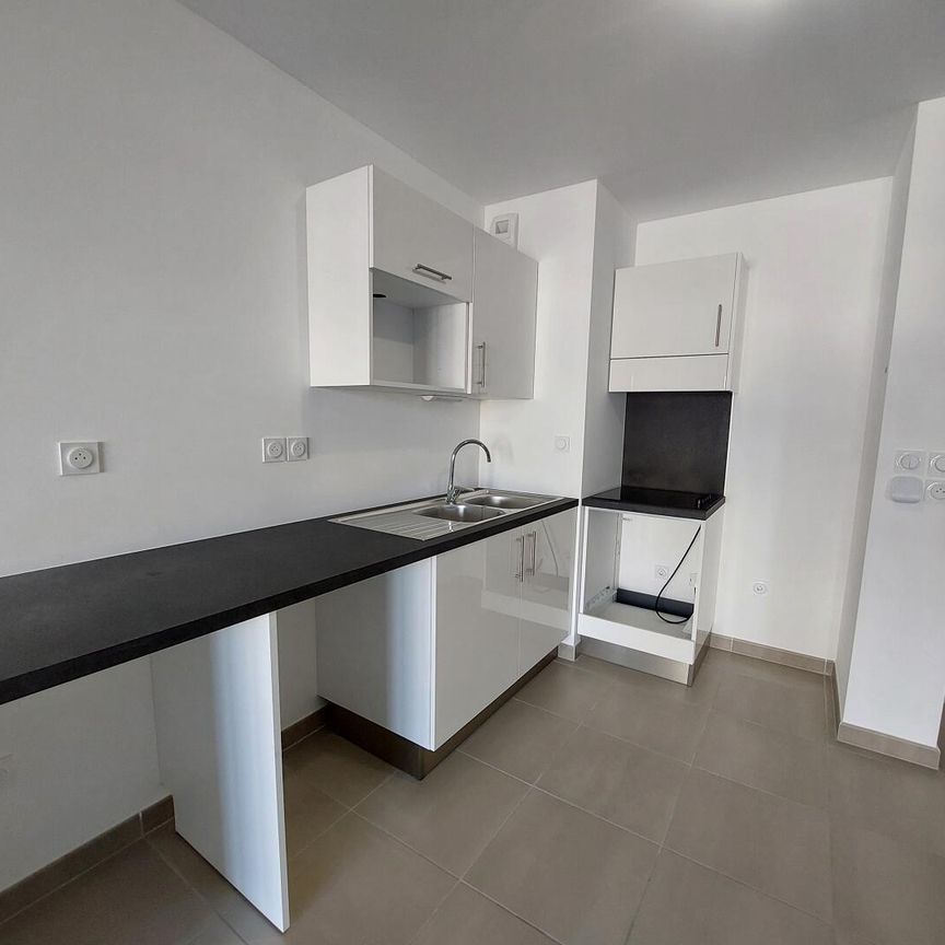 location Appartement T2 DE 37.08m² À TRETS - Photo 1