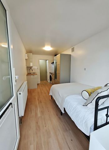 1 Bed Flat, Further Green Road, SE6 - Photo 3