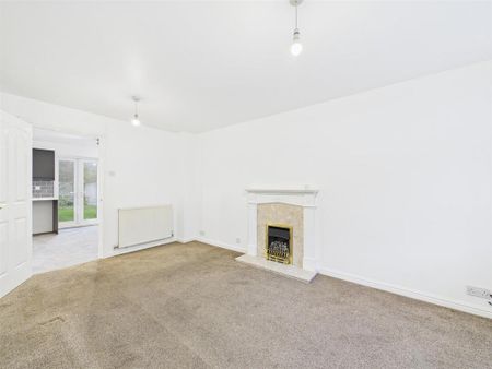 3 bedroom end of terrace house to rent - Photo 3