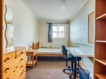 3 Bed Student Accommodation - Photo 4