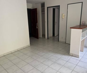 Location appartement t2 44 m² à Villefranche-de-Rouergue (12200) - Photo 2