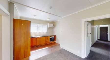 City Centre - 4 Bedrooms - Photo 4