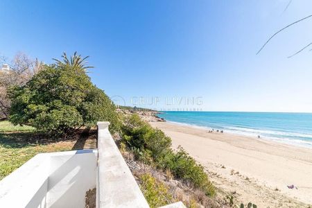 5 room luxury House for rent in Vilanova i la Geltrú, Catalonia - Photo 4