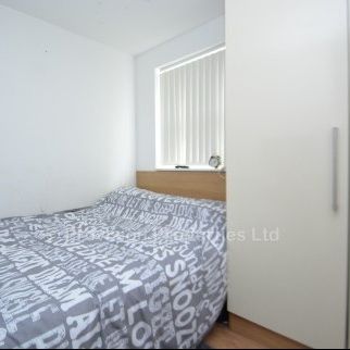 1 Bedroom Duplex Flat Hyde Park Leeds - Photo 1