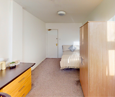 1 bedroom in a house share to rent - Photo 1