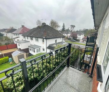 2 bed flat to rent in St. Thomas Drive, Greater London, HA5 - Photo 6