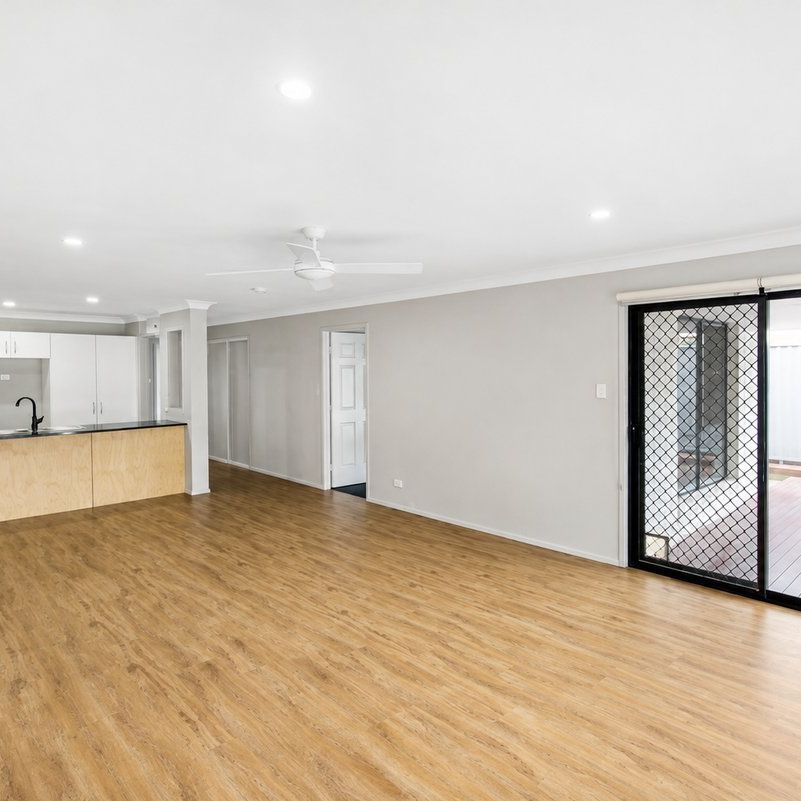 Rear Unit - Modern & Spacious 3 Bedroom Duplex with Private Outdoor Entertaining - Photo 1