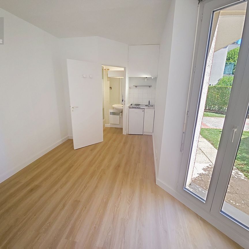 Location Appartement 1 pièce 13m² FONTAINEBLEAU 77300 - Photo 1