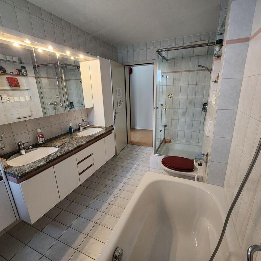 APPARTEMENT 41/2 PIÈCES À KÜSSNACHT AM RIGI (SZ), MEUBLÉ, TEMPORAIRE - Photo 1