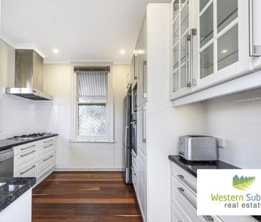 Outstanding inner city character home - Photo 4