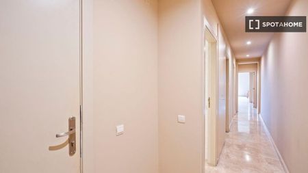 4 bedroom luxury Apartment for rent in Barcelona, Catalonia - Photo 3