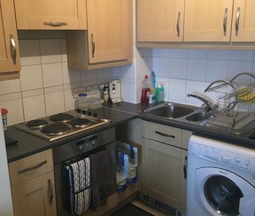 2 Bed Flat, City Gate House, IG2 - Photo 5