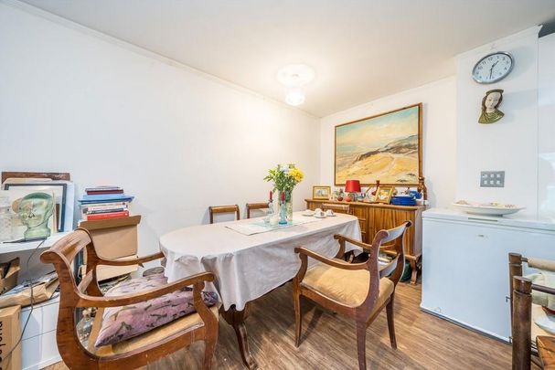 3 bedroom flat to rent - Photo 1